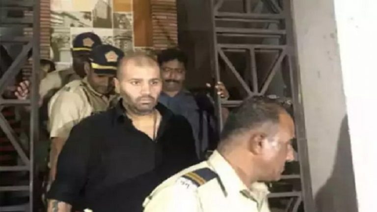 लॉकडाउन में घोटाले के आरोपित वाधवान परिवार को VIP ट्रीटमेंट: महाबलेश्वर भेजने पर घिरी महाराष्ट्र सरकार, 23 पुलिस हिरासत में