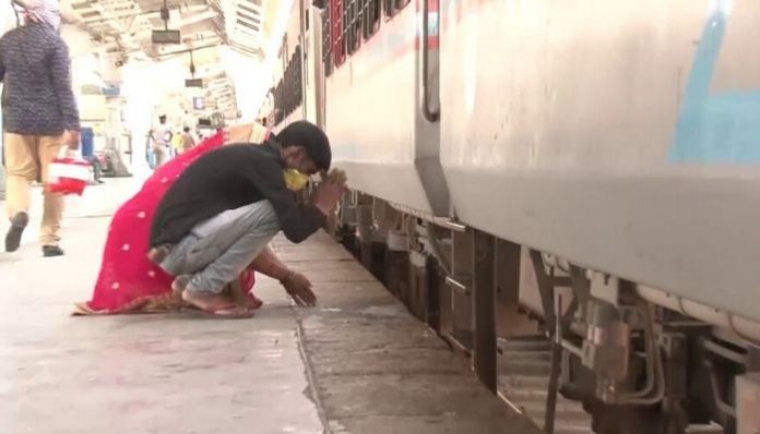 प्रवासी मजदूर गुजरात श्रमिक