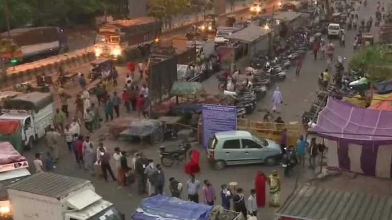 केजरीवाल सरकार की लापरवाही के चलते आजादपुर मंडी से अब अन्य राज्यों में हो रही कोरोना की सप्लाई
