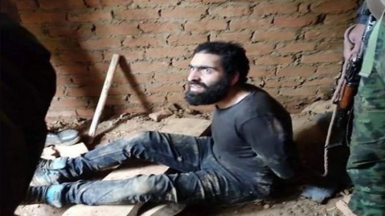 J&K: हिजबुल मुजाहिदीन का फरार आतंकी तनवीर अहमद मलिक डोडा से गिरफ्तार, सुरक्षाबल कर रहे पूछताछ