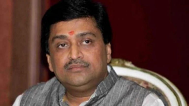 महाराष्ट्र के पूर्व CM और ठाकरे सरकार के मंत्री अशोक चव्हाण कोरोना पॉजिटिव, राज्य के दूसरे मंत्री वायरस के शिकार