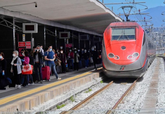 इटली, रेलवे स्टेशन, नर्स, रेप