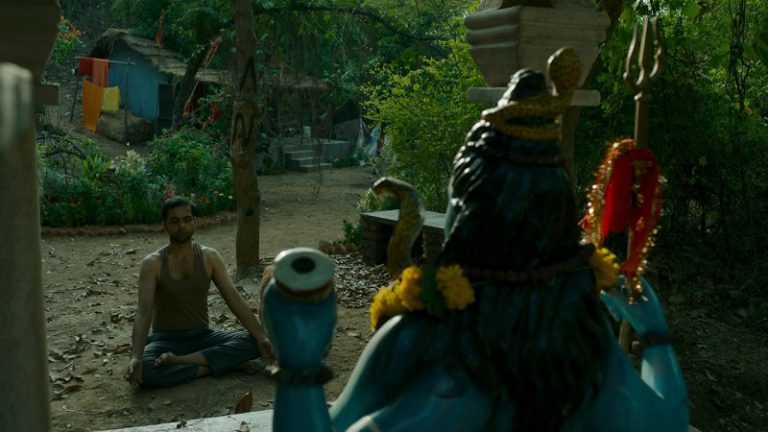 मंदिर में मांस, बलात्कारी सवर्ण, भटके हुए कट्टरपंथी, डरे हुए पत्रकार: हिन्दूफोबिया की घृणा से सना है ‘पाताल लोक’