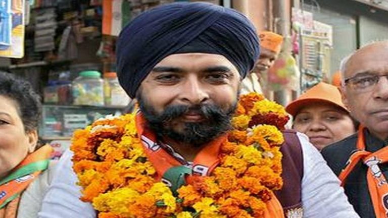 हाईकोर्ट ने बग्गा की गिरफ्तारी पर लगाई रोक: पिता बोले- केजरीवाल ने दिया था AAP में शामिल होने का ऑफर, अब परेशान कर रहे हैं