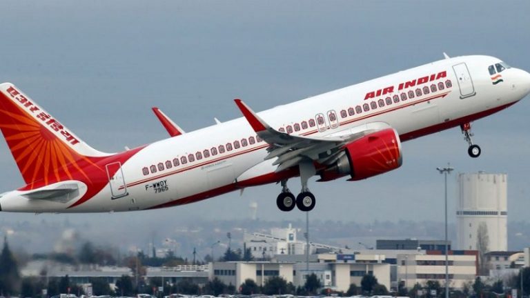 घरेलू उड़ानों से पहले सरकार ने जारी की गाइडलाइन, राज्यों में नियमों के मुताबिक यात्रियों को रहना होगा क्वांरटाइन
