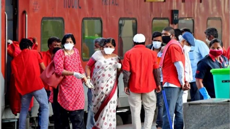 स्पेशल ट्रेन से बेंगलुरु पहुँचे 70 यात्रियों का क्वारंटाइन से इनकार, वापस दिल्ली लौटाने की तैयारी