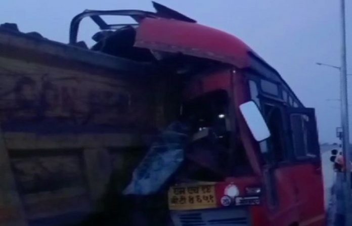 झारखंड मजदूर बस सोलापुर