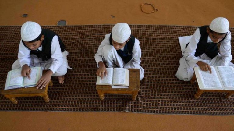 4000 मदरसे, 60000 बच्चे 1000 करोड़ का सालाना खर्च: तेलंगाना में मदरसों का संचालन मुश्किल में, अब सरकार से अनुदान की माँग