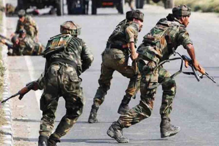 बडगाम में चेक पोस्ट तोड़कर भाग रहे मेहराजुद्दीन की CRPF जवान की गोली से हुई मौत, उमर अब्दुल्ला ने की जाँच माँग