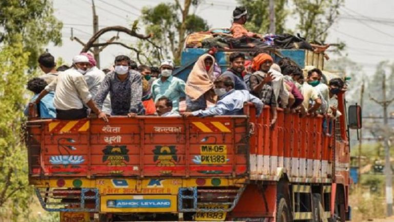 हादसों को रोकने का प्रयास: यूपी में प्रवासियों को ले जाने वाले वाहन काफिले में चलेंगे, सख्त नियमों के पालन के निर्देश