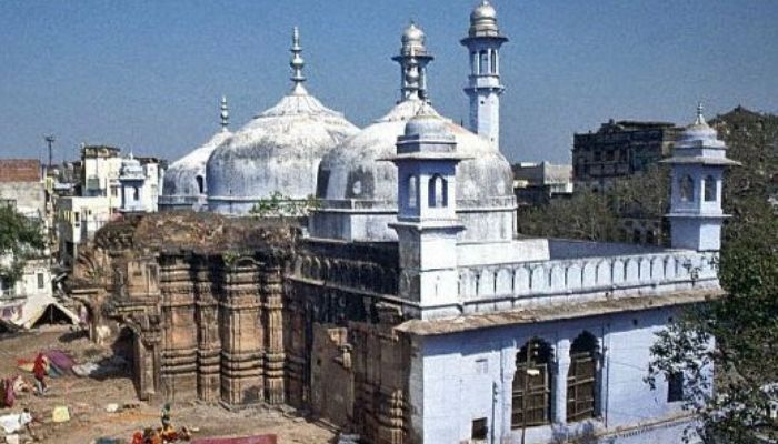 ‘मथुरा और काशी को पुनः प्राप्त करने में बाधा बन रहा है धार्मिक स्थल एक्ट 1991’: सुप्रीम कोर्ट पहुँचा पुरोहित महासंघ