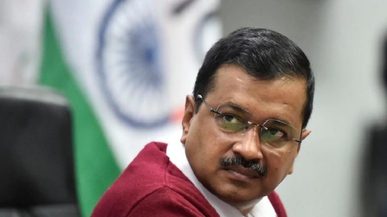 राज्यपाल से झगड़ा, केंद्र से लफड़ा, कोरोना नाकामी और दिल्ली दंगों का दाग: केजरीवाल एक, गड़बड़ियाँ अनेक