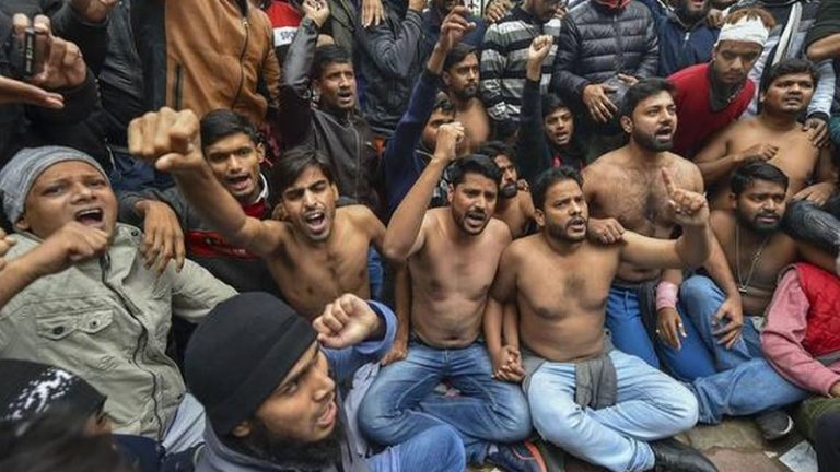 प्रदर्शन की अनुमति नहीं ली, संपत्ति को पहुँचाया नुकसान: NHRC की रिपोर्ट ने जामिया के उपद्रवी छात्रों की खोली पोल