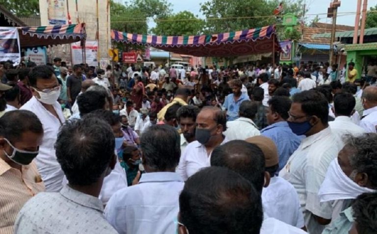 घुटने तोड़कर मलद्वार में डाली लाठियाँ, जननांग क्षतिग्रस्त: तमिलनाडु के तूतीकोरिन में पुलिस की यातनाओं से पिता-पुत्र की मौत