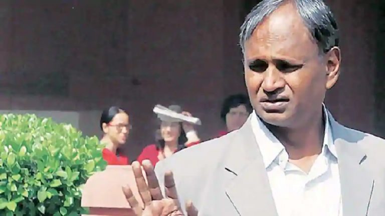 ‘अनपढ़ लोग मुँह उठा कर सेना को गाली देने आ जाते हैं’: न्यूज डिबेट से भगाए गए उदित राज, बॉर्डर की कोई जानकारी नहीं
