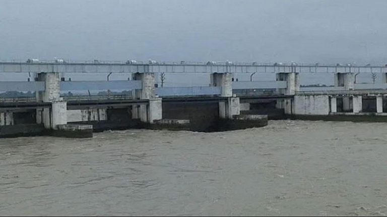 बाँधों के मरम्मत कार्य को रोक रहा नेपाल, बिहार के बड़े हिस्से में बाढ़ का खतरा