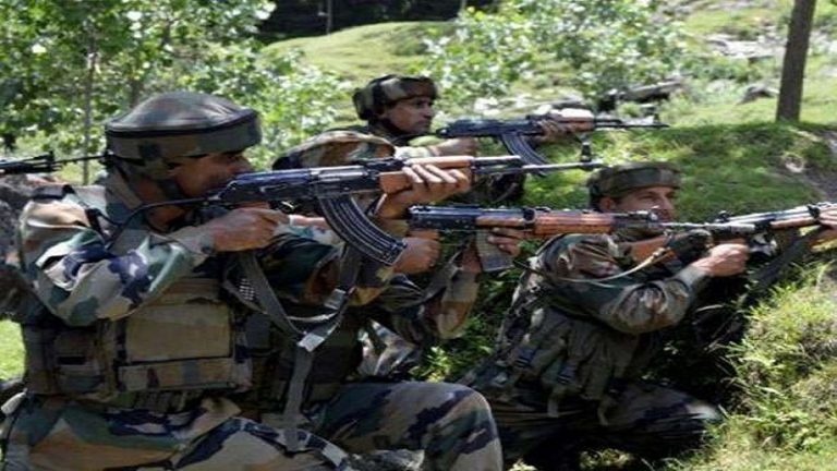 कश्मीर: शोपियां में मार गिराए गए 5 आतंकी, हिज्बुल के टॉप कमांडर फारूक अहमद के ढेर होने की भी अटकलें