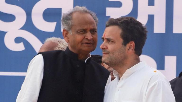 राज्यसभा का गणित, सरकार जाने का खौफ: विधायकों की किलेबंदी में जुटी कॉन्ग्रेस, गहलोत ने लगाया ’25 करोड़’ का आरोप