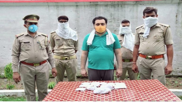 आज़म खान के मीडिया सलाहकार फसाहत को यूपी पुलिस ने किया गिरफ्तार: चोरी की दो भैंस के साथ सोना-चाँदी, रुपए बरामद
