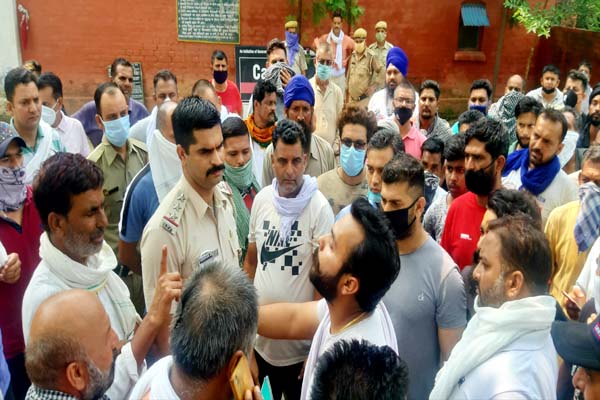 कांगड़ा मुस्लिम मंदिर तोड़ा