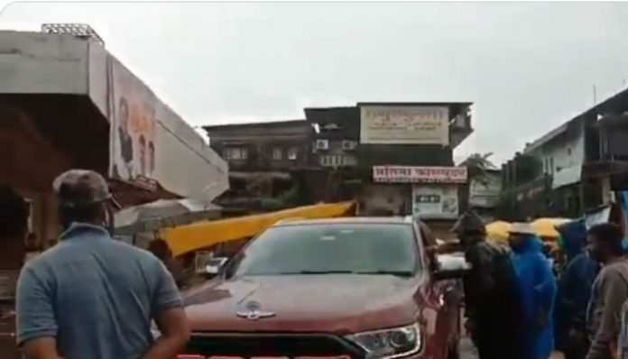 शिवसेना सांसद ट्रैफिक पुलिस