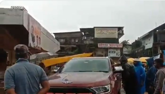 शिवसेना सांसद के बेटे ने ट्रैफिक पुलिस के साथ की बदसलूकी, दी नौकरी से निकलवाने की धमकी: वीडियो वायरल