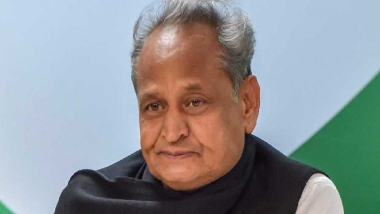 अशोक गहलोत के भाई के ठिकानों पर ED की छापेमारी: UPA काल में किसानों की सब्सिडी का खाद एक्सपोर्ट कर दिया था