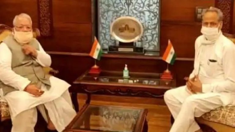 अपने ही दाँव में उलझे गहलोत: गवर्नर ने कानून-व्यवस्था पर पूछे सवाल, कहा- सभी विधायकों की स्वतंत्रता सुनिश्चित करें