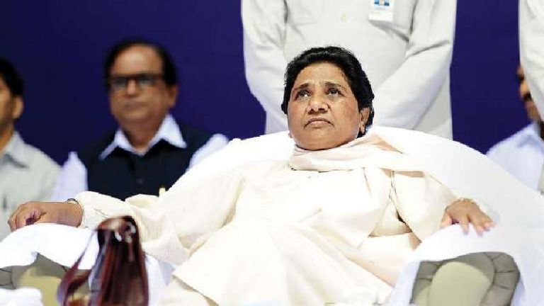 लिबरलों ने दी BJP में शामिल होने की सलाह तो कॉन्ग्रेस ने बताया डर से मजबूर: मायावती पर चालू हुए चौतरफा हमले
