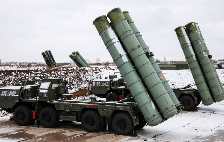 चीन को रूस ने भी दिया झटका, S-400 मिसाइलों की डिलीवरी पर रोक: जासूसी के आरोपों के बाद फैसला