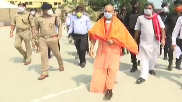 बतौर CM 20वीं बार अयोध्या पहुँचे योगी: संतों और अधिकारियों के साथ की बैठक, भूमिपूजन की तैयारियों का लिया जायजा