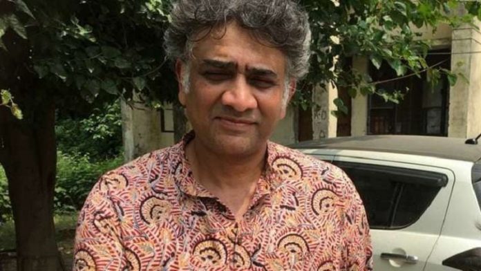 आकार पटेल