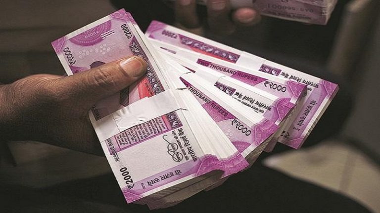 मासिक इनकम ₹14000, स्विस बैंक में 40000000 डॉलर: 80 साल की रेणु थरानी के काले धन की कुंडली