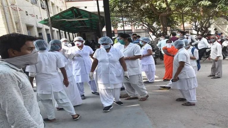 अबला जीवन हाय तुम्हारी यही कहानी: कोरोना त्रासदी के दौर में भी महिलाओं  संग वही हिंसा