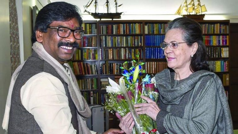 झारखंड तक पहुँची एमपी, राजस्थान की आग: कॉन्ग्रेस के 9 MLA नाराज, सोरेन सरकार की बढ़ सकती हैं मुश्किलें