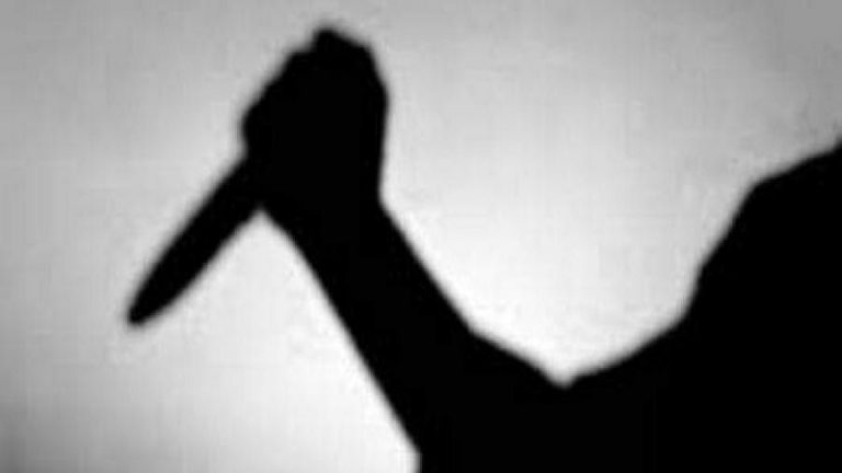 शराबी पिता ने चाकू से किया हमला, बचाव में नाबालिग बेटी ने उठाई कैंची… पियानो से शुरू हुआ बखेड़ा खून पर खत्म