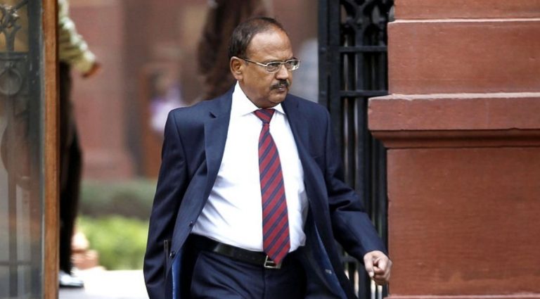 पैर पीछे, जुबान नरम: NSA अजीत डोभाल के वीडियो कॉल के बाद चीन के तेवर ढीले