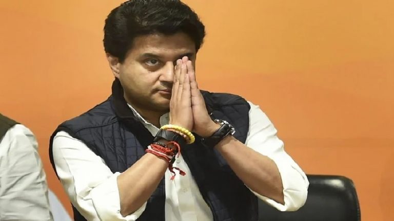 कॉन्ग्रेस के 76,000 कार्यकर्ताओं ने थामा BJP का दामन: सिंधिया के इलाके में मात्र 3 दिन में मिली बड़ी सफलता