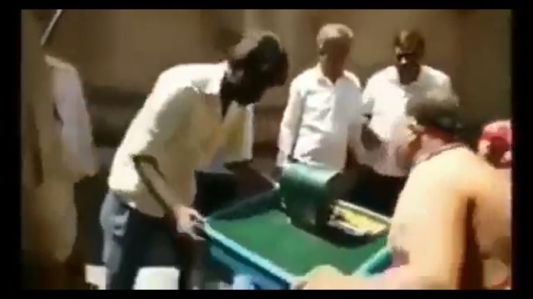 कर्नाटक: मंदिरों से दानपेटी हटाते पुजारियों का वीडियो फिर वायरल, सरकारी नियंत्रण का कर रहे थे विरोध