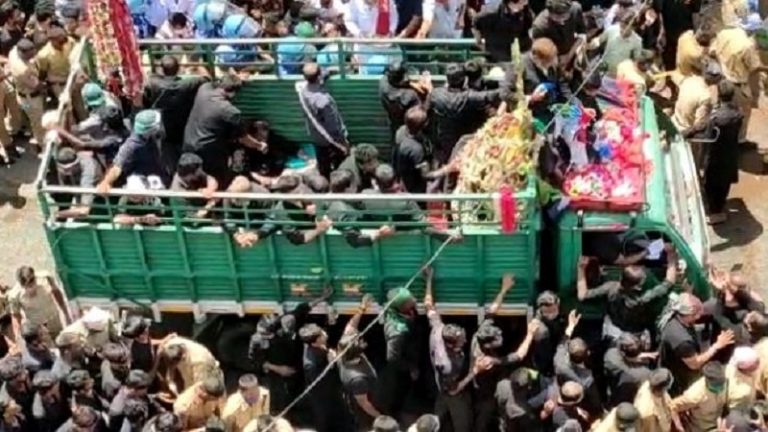 कोर्ट के निर्देश की अनदेखी कर हैदराबाद और पीलीभीत में निकला मुहर्रम जुलूस