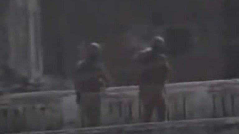 12:34 मिनट का दुर्लभ वीडियो: कारसेवकों पर बरस रही थीं गोलियाँ और जय श्रीराम के नारों से गूँज रहा था आसमान