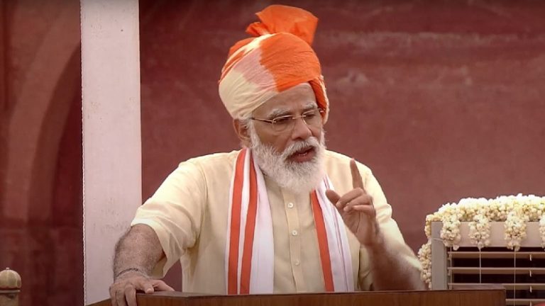 भारत में टेस्टिंग फेज में कोरोना की 3 वैक्सीन, रिकॉर्ड समय में 1400 लैब्स तैयार: लाल किला से PM मोदी