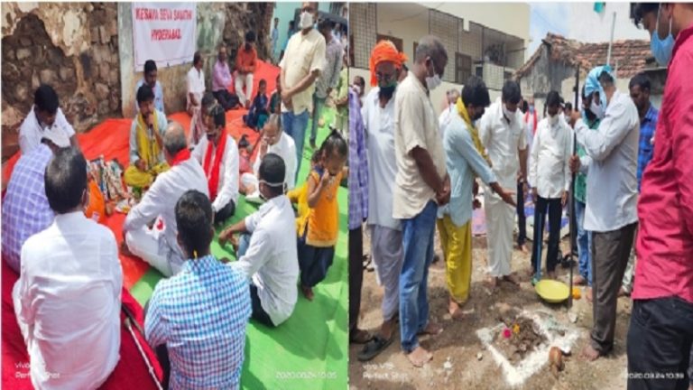 तेलंगाना के भैंसा में कट्टरपंथी भीड़ के हमले में बेघर हुए हिंदू परिवारों के लिए घर बनवा रही सेवा भारती