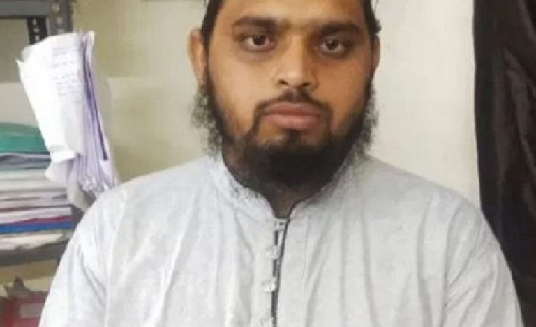 मौलाना ने 9 साल की अपनी ही स्टूडेंड का किया रेप, अब बच्ची से शादी कराने और केस वापस लेने की धमकी
