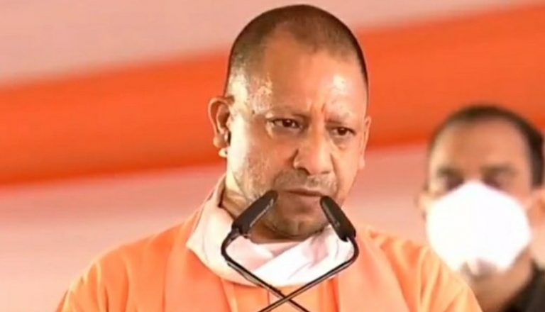 एक योगी के तौर पर मस्जिद के शिलान्यास में कतई नहीं जाऊँगा, टोपी पहन लेना ‘सेक्युलरिज्म’ नहीं ढोंग है: योगी आदित्यनाथ