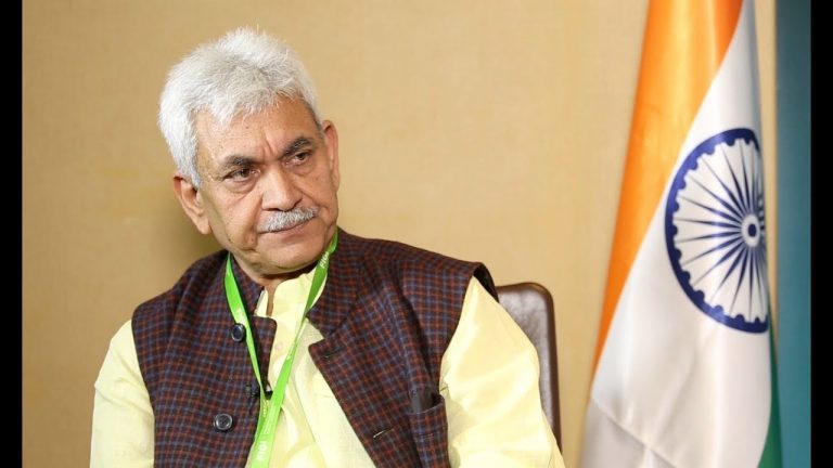 मनोज सिन्हा होंगे जम्मू-कश्मीर के नए LG: भौचक्के उमर अब्दुल्ला ने कहा- सरकार ऐसे ही नाम चुनती है जिसकी उम्मीद न हो
