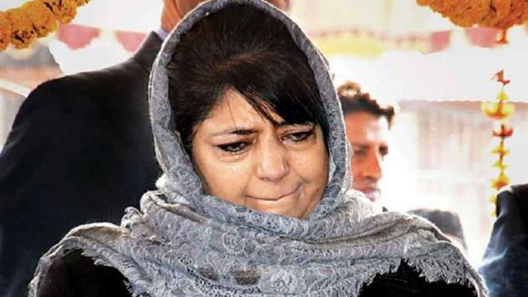 ‘भगवा को राष्ट्रीय ध्वज बना देगी भाजपा, तिरंगा हटा देगी’: महबूबा मुफ्ती ने फिर रोया दुखड़ा, कहा- कश्मीर की पुरानी स्थिति लौटाओ