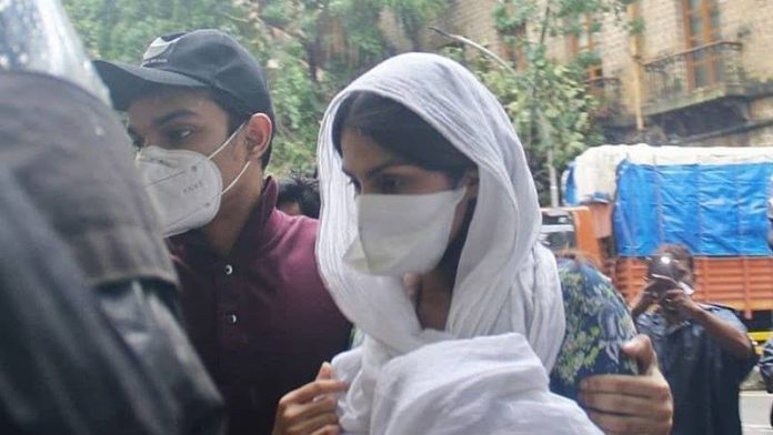 सीबीआई ने शुरू की रिया चक्रवर्ती से पूछताछ