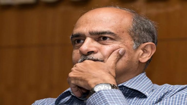 ये डर अच्छा है: प्रशांत भूषण ने सुप्रीम कोर्ट से सजा सुनाने से पहले डाली नई अर्ज़ी