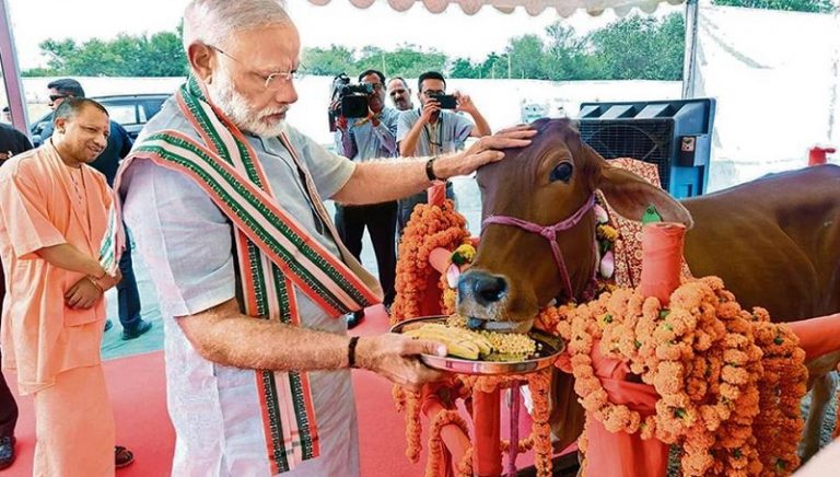 मोदी किसानी-गाय-बैल-मछली की बात कर रहा है… हम लड़ेंगे साथी, पौव्वा पीकर उससे लड़ेंगे